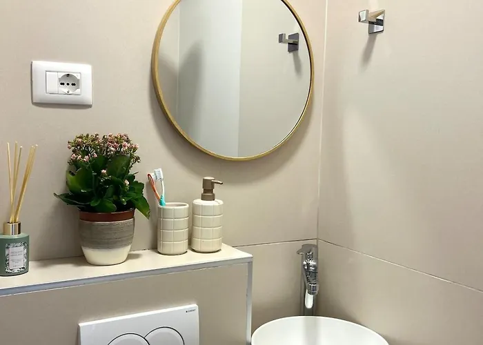 Cozy Near Center شقة *