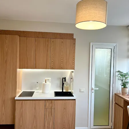 Daire Cozy Near Center Tiran