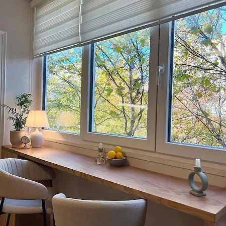 Cozy Near Center Tiran