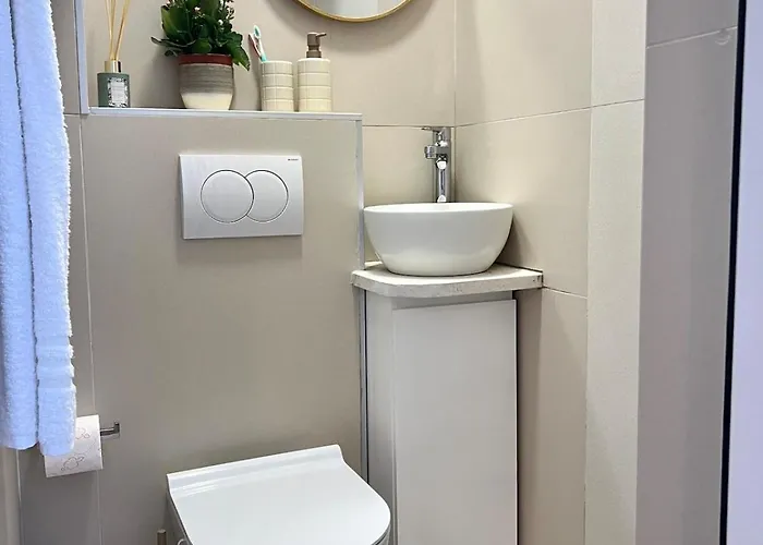 Cozy Near Center Lägenhet